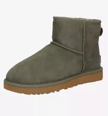 <p>UGG 4999 Kč</p>
