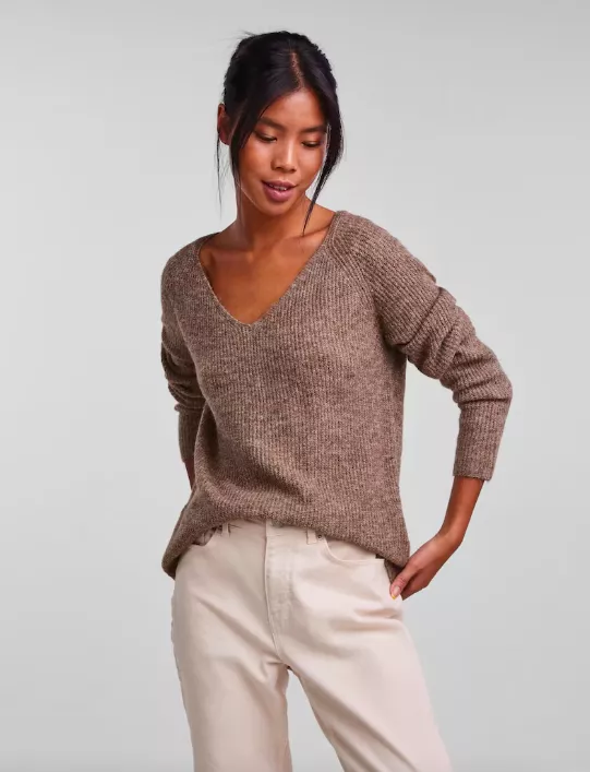 <p>PIECES 869 Kč</p>
