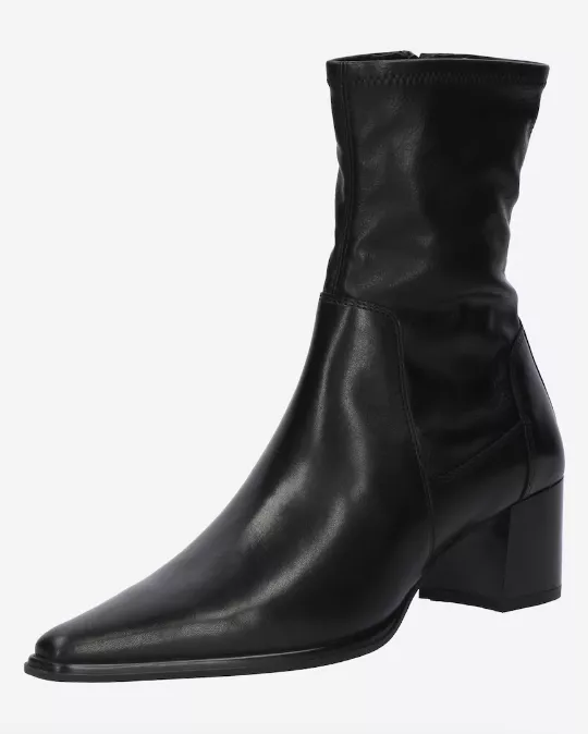 <p>VAGABOND 4049 Kč</p>
