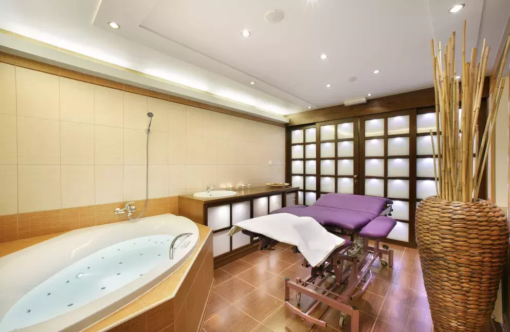 <p>Chvíle pro relax si můžete užít třeba v hotelu Zlatá hvězda v Třeboni, který má krásné nově zrekonstruované spa. Tipem na hezký dárek tak může být voucher na pobyt, stačí jen kontaktovat rezervační oddělení a vybrat termín.</p>
