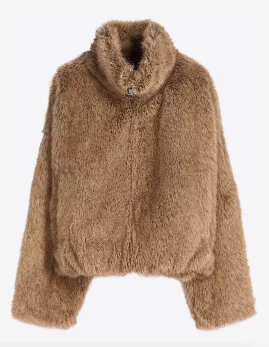 <p>Bershka 1499 Kč</p>
