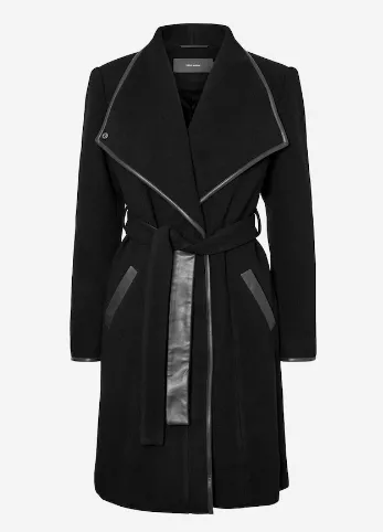 <p>VERO MODA&nbsp; 2129 Kč</p>
