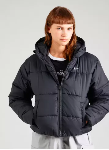 <p>Nike Sportswear 3449 Kč</p>
