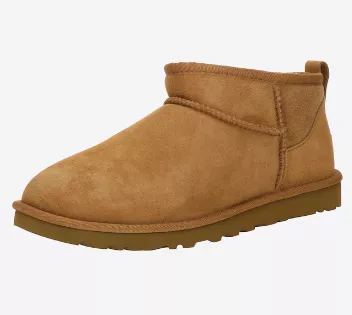 <p>UGG 4447 Kč</p>

