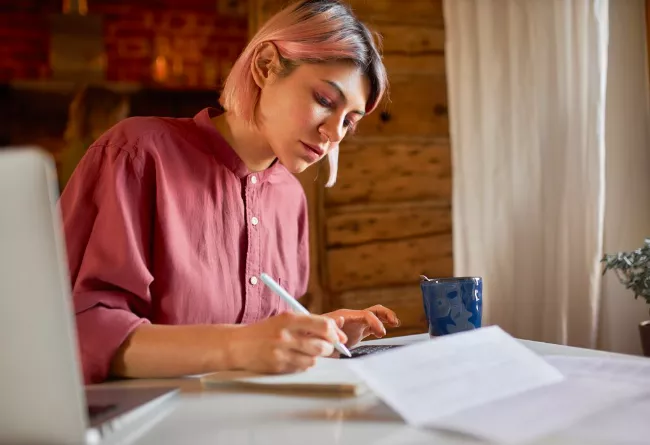 Kvíz: Jak dobře ovládáte psaní mě/mně. Dáte všechny otázky bez jediné chyby