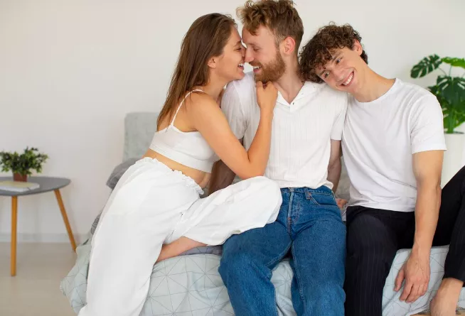 Příběh: Je mi 45 a mám dva milence. Konečně mám "vztah", který mi vyhovuje, svěřila se Monika (45)