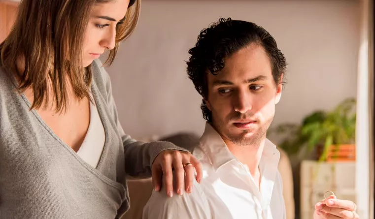 Příběh: Odkopl mě jako kus hadru. Myslela jsem, že už se z toho dna nezvedne, svěřila se nám Radana (39)