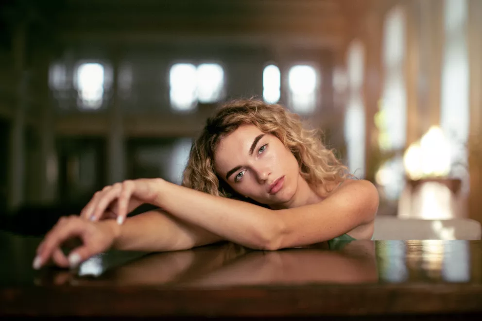 žena, single život, samota, přátelé