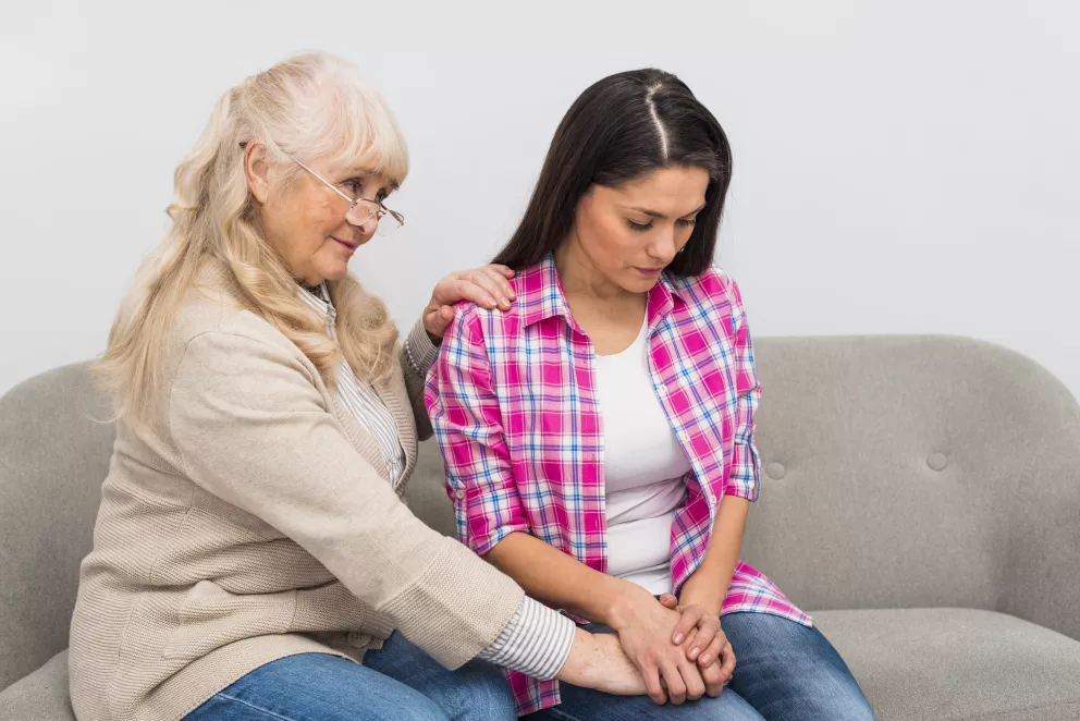 ženy, babička, vnučka, péče, pomoc, láska