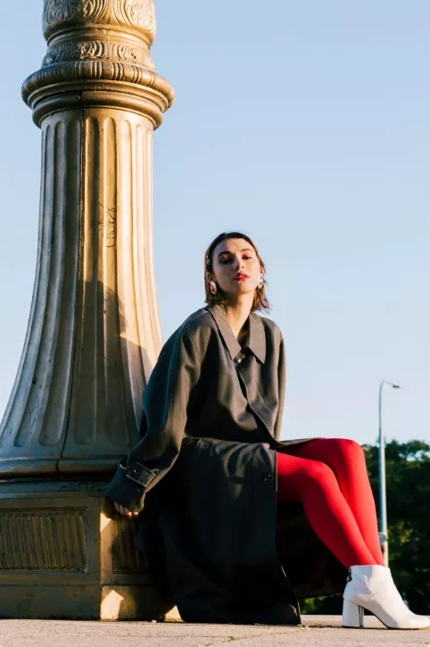 žena v punčochách