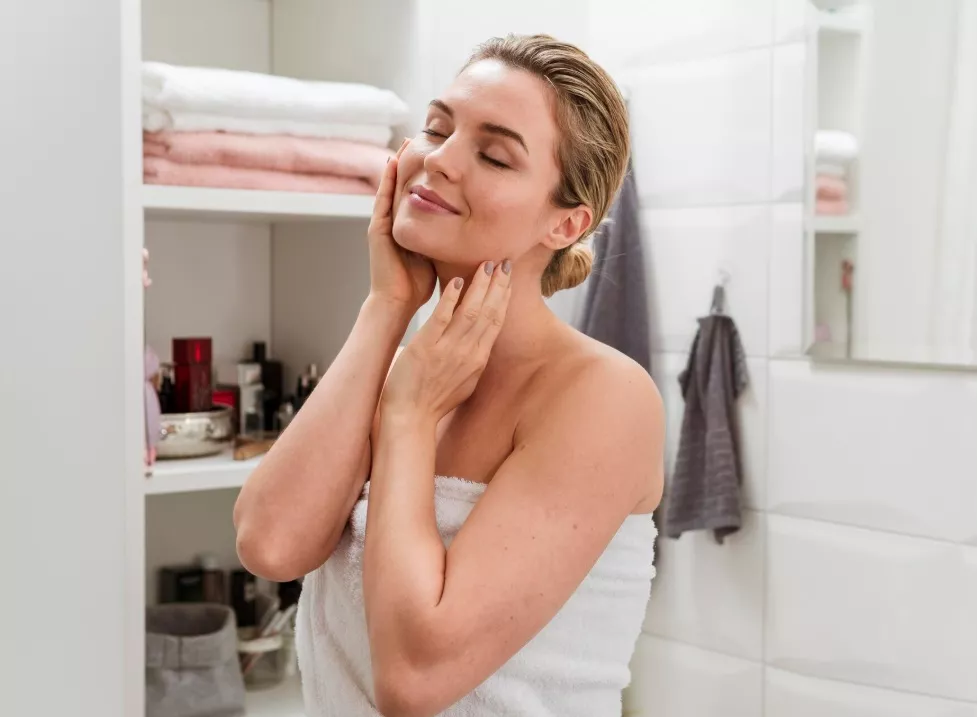 žena s krásnou pletí