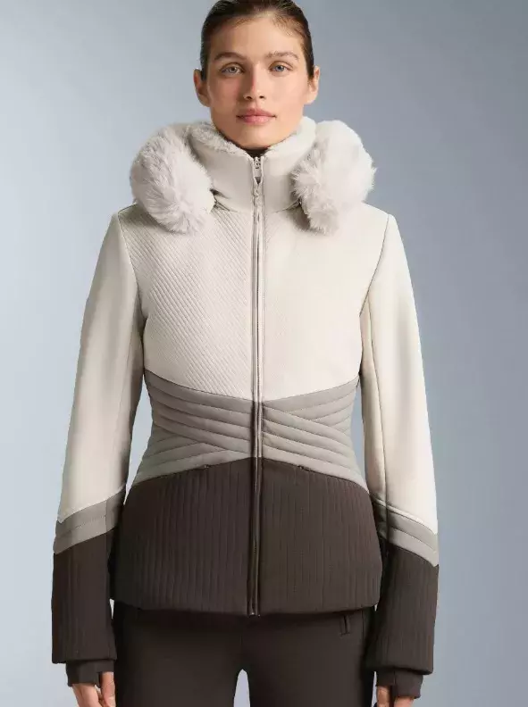 Stylová lyžařská bunda, OYSHO, 4 999 Kč