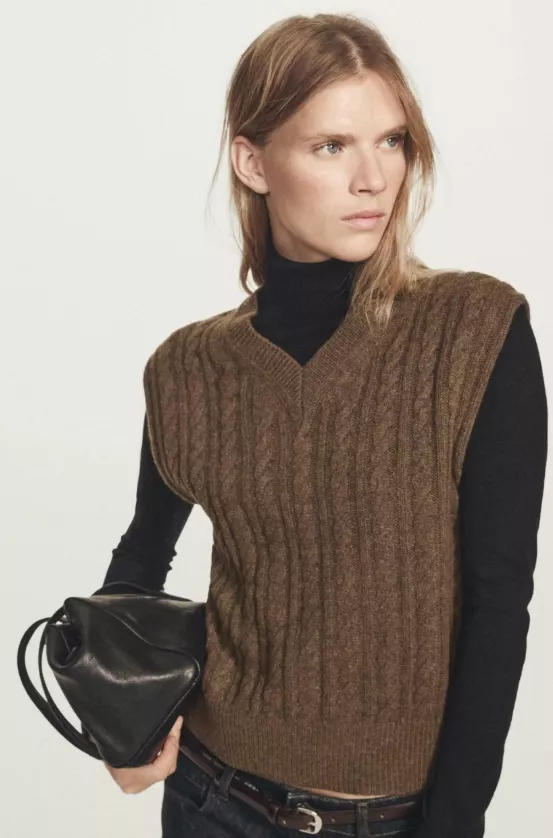 Vlněná vesta se vzorem, Massimo Dutti, 1 999 Kč