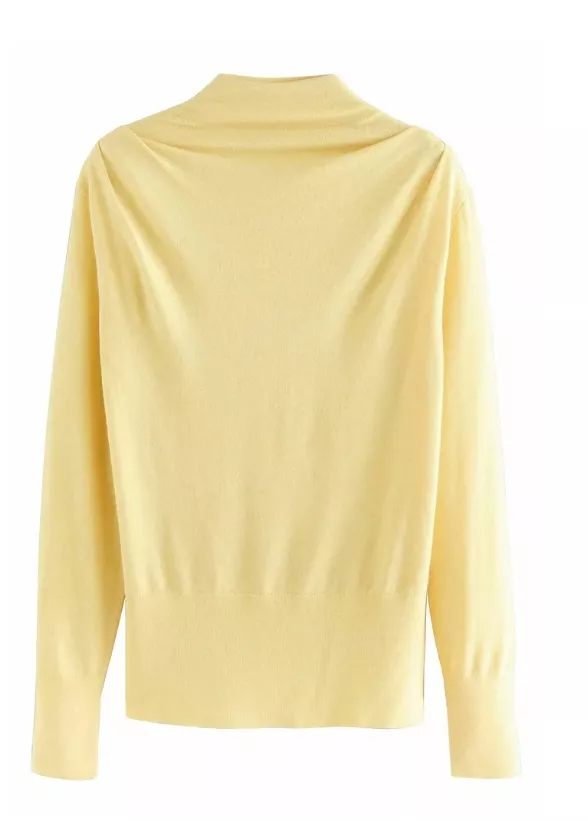 Žlutý rolák, Next, 945 Kč