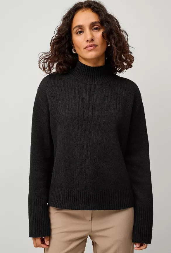 Elegantní černý rolák, Ellos Collection, 584 Kč