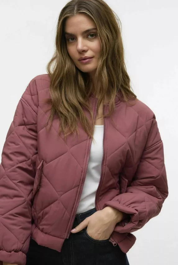 Prošívaný bomber, Vero Moda, 1 499 Kč