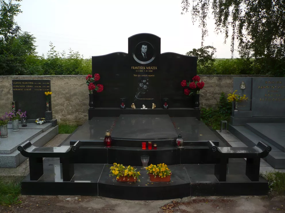 Mrázkův hrob