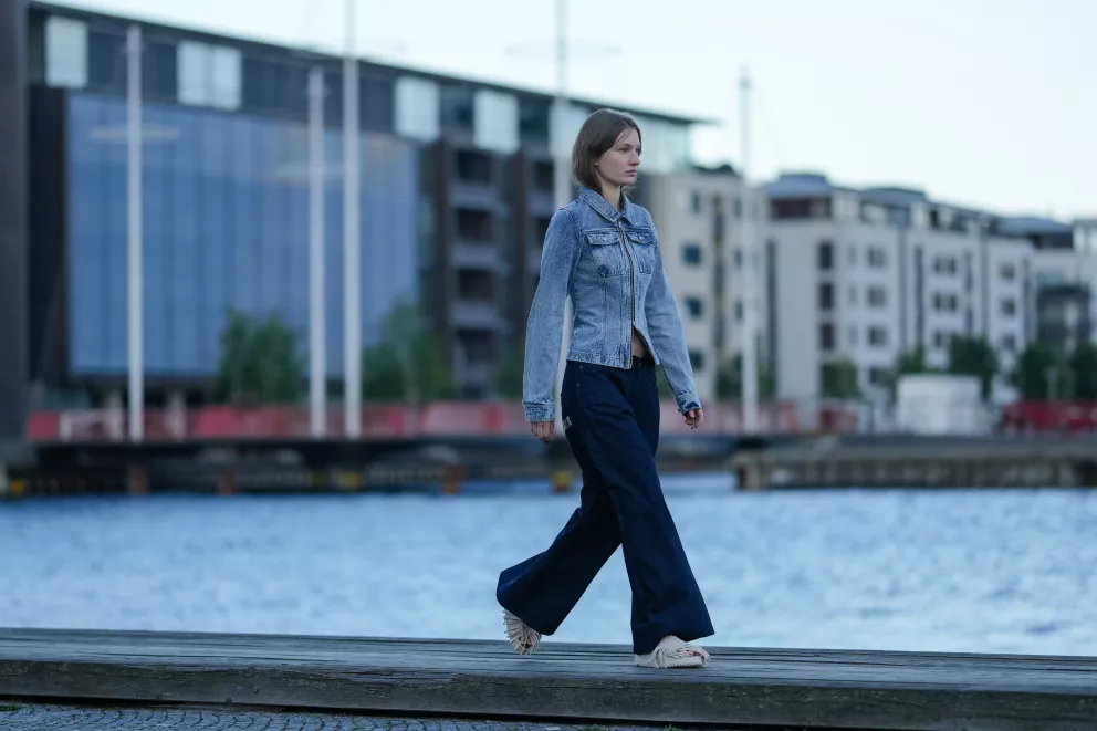 Džínovina od hlavy až k patě: Trend roku 2026