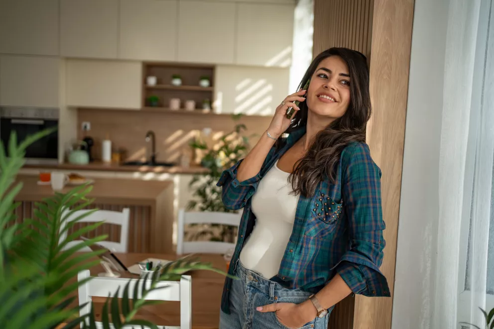 Jak elegantně nosit flanelovou košili, abyste nevypadaly jako z farmy