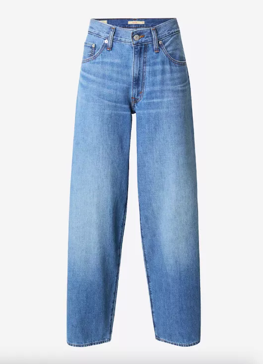 <p>LEVI'S 2204 Kč</p>
