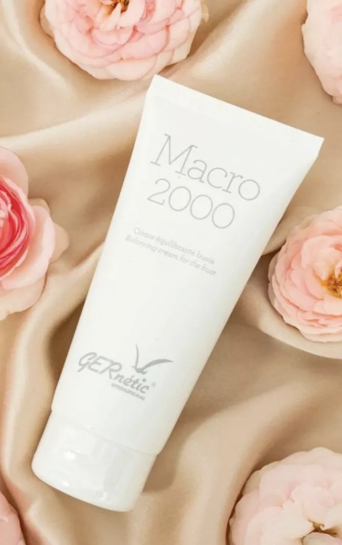 <p>Krém na zpevnění a modelaci poprsí, Gernetic, 2946 Kč</p>
