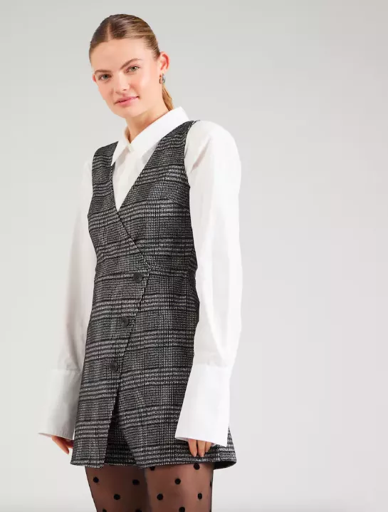 <p>ABOUT YOU 1029 Kč</p>
