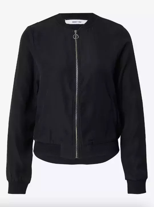 <p>ABOUT YOU 979 Kč</p>
