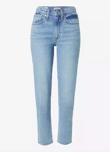 <p>LEVI'S 3199 Kč</p>
