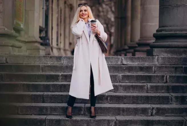 Tyto dva kousky jsou zárukou elegance. V šatníku by je měla mít každá žena po 40 