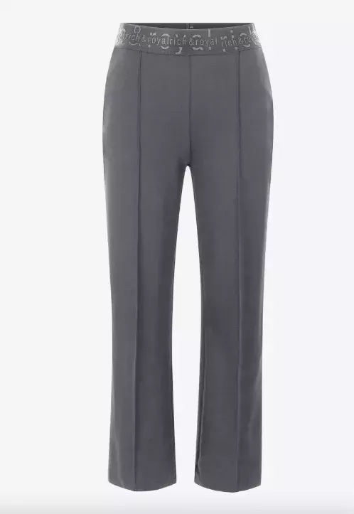 <p>Rich & Royal 1650 Kč</p>
