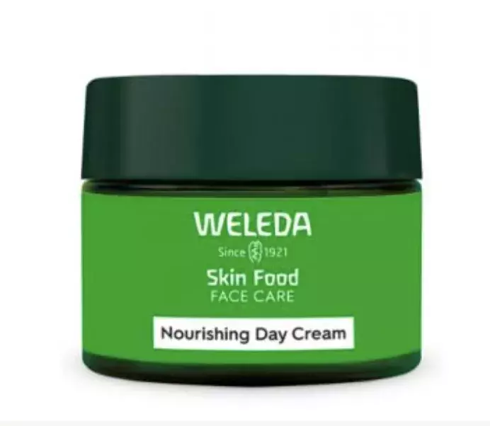 <p>Skin Food Nourishing Day Cream Weleda, 449 Kč</p>
