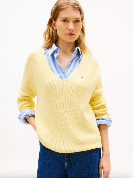 <p>TOMMY HILFIGER 1829 Kč</p>
