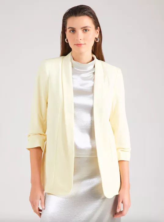 <p>PIECES 729 Kč</p>
