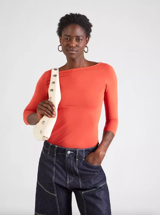 <p>ABOUT YOU 609 Kč</p>
