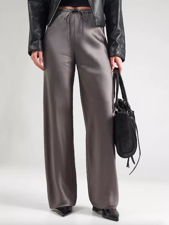 <p>& Other Stories 2649 Kč</p>
