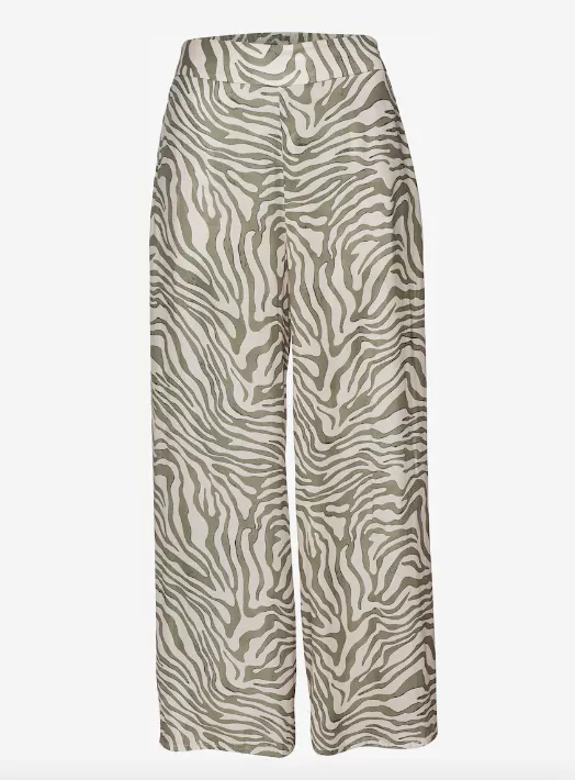 <p>LASCANA 1490 Kč</p>
