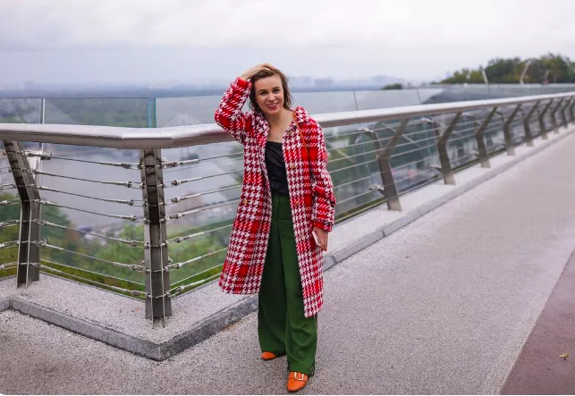 Tento skandinávský vzor vládne nadcházející sezóně. Nosit jej můžete na všem, od sukní po kalhoty