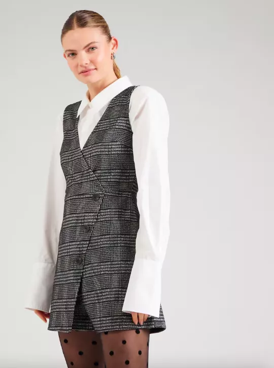 <p>ABOUT YOU 971 Kč</p>
