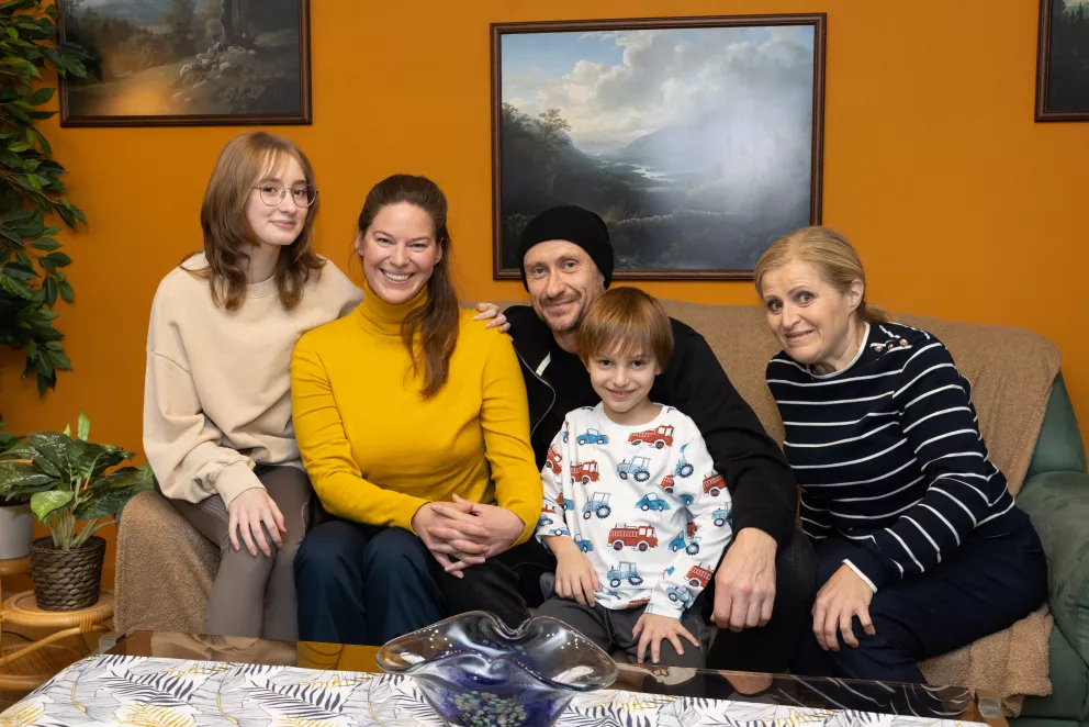 Nekonečný seriál Ulice sleduje dramatické osudy několika rodin žijících v sousedství