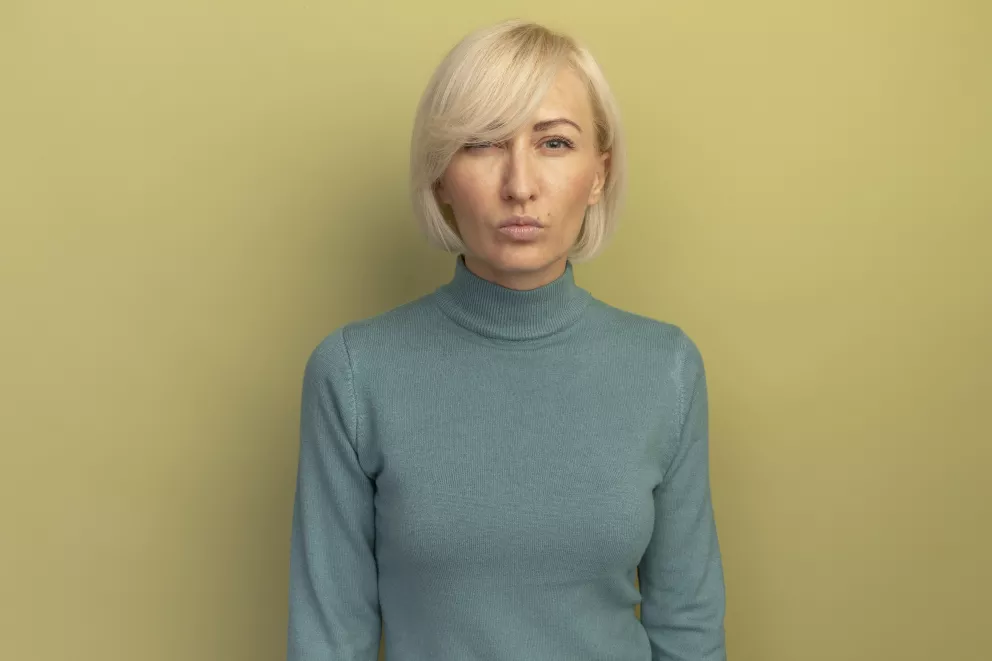 žena, smutek, problémy, matka, bratr, peníze, pomoc