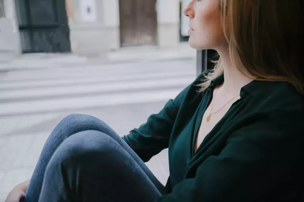 žena, smutek, problémy, otec, péče, nezájem