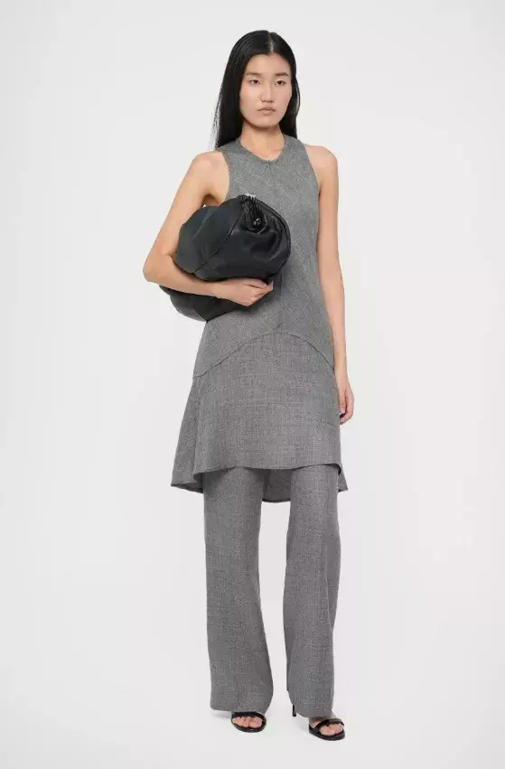 Elegantní minimalistické šaty, BITE Studios, 6 548 Kč