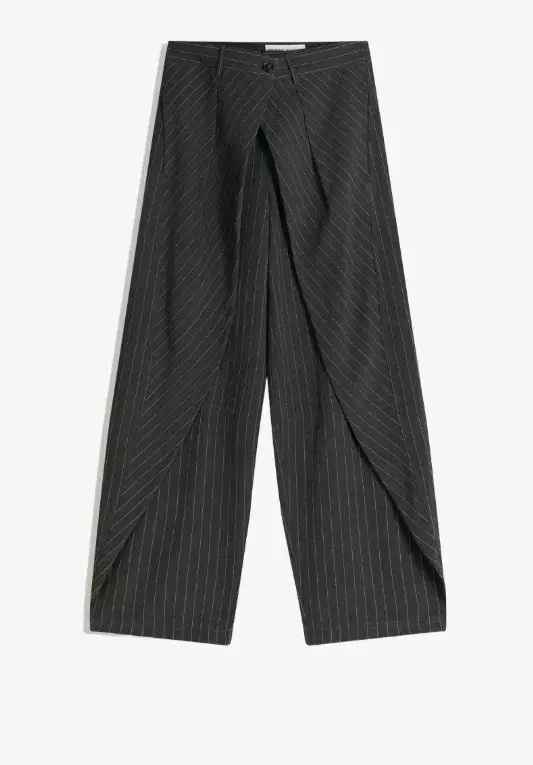 Šedé volně střižené kalhoty, Bershka, 1 199 Kč