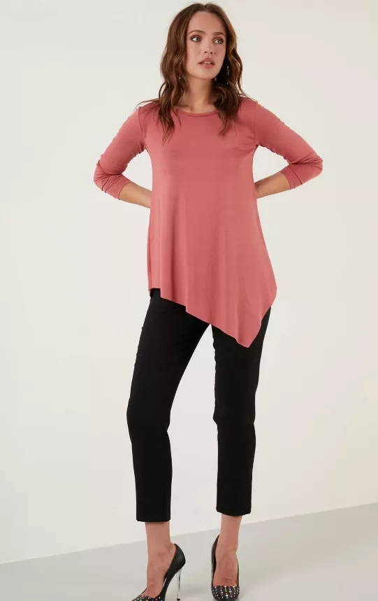 Asymetrické triko, LELA, 740 Kč