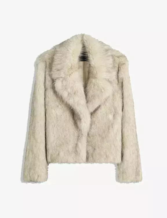 Kabát z umělé kožešiny, Bershka, 1 799 Kč