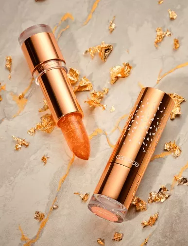 Tónovací hydratační balzám na rty se třpytkami, Catrice, 139 Kč