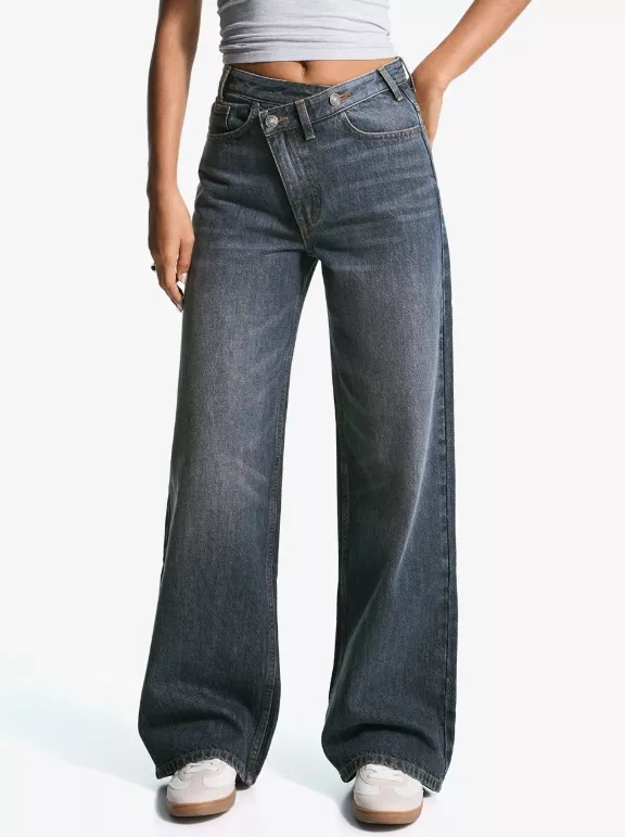 Wonky jeans, Bershka, 849 Kč