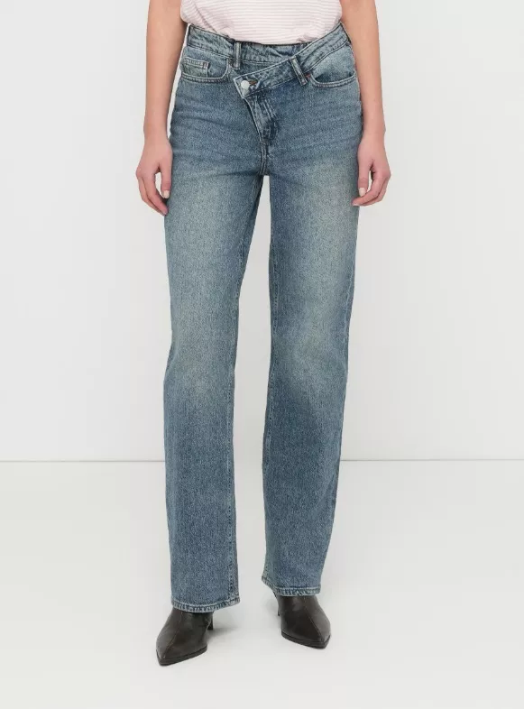 Asymetrické džíny, Vero Moda, 1 200 Kč