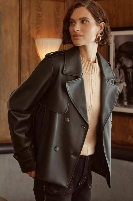 Blejzr z umělé kůže, Love & Roses, 1 480 Kč