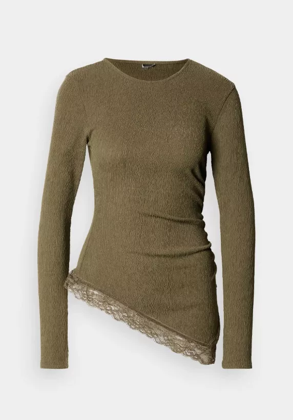 Triko se šikmým lemem a krajkou, Gina Tricot, 576 Kč